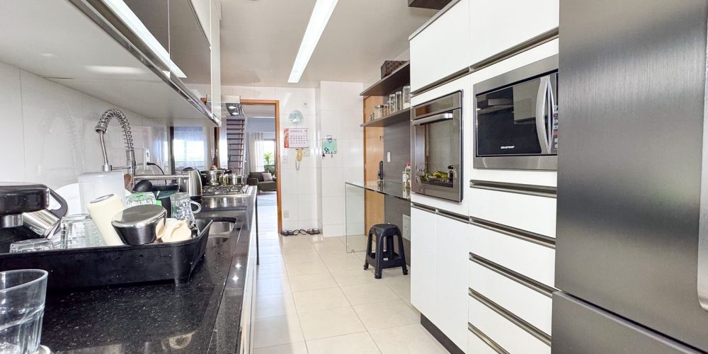 2d69093c-397a-432e-8c4e-ee21985b60ec 2