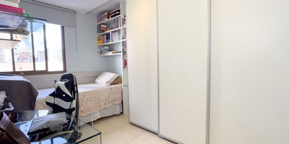 8bd98167-b5cf-4b57-8b4f-4578c50d725c