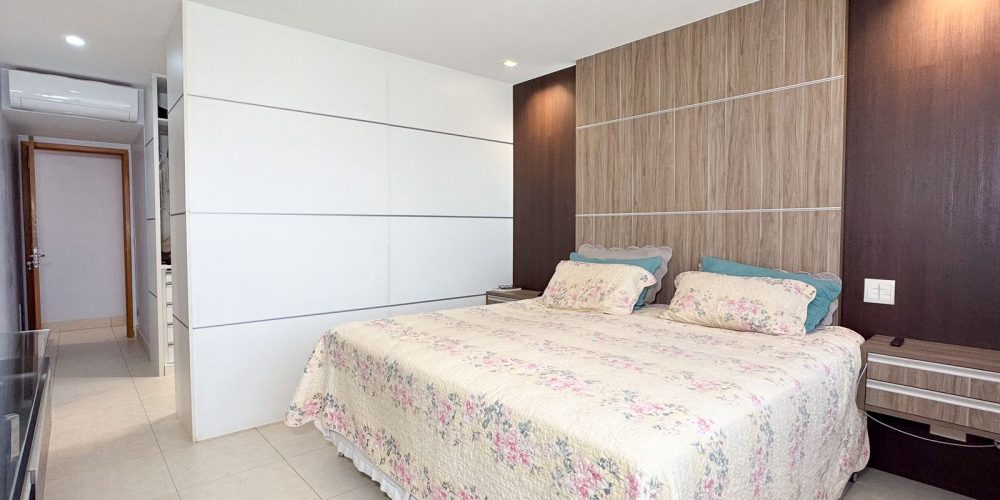 fef897da-c52f-4de8-b497-08a9b3cdb7c9